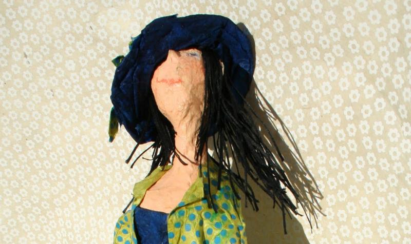 Papiermaché - das "Weib" in allen Formen